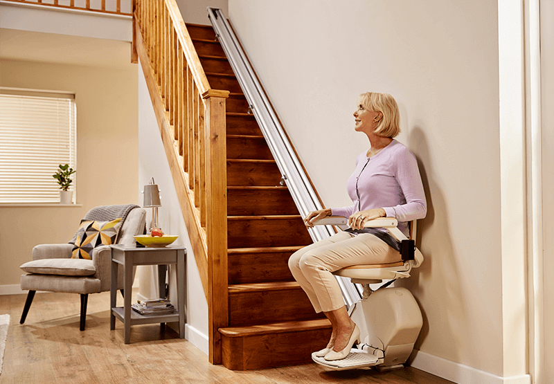 Outdoor stair lift